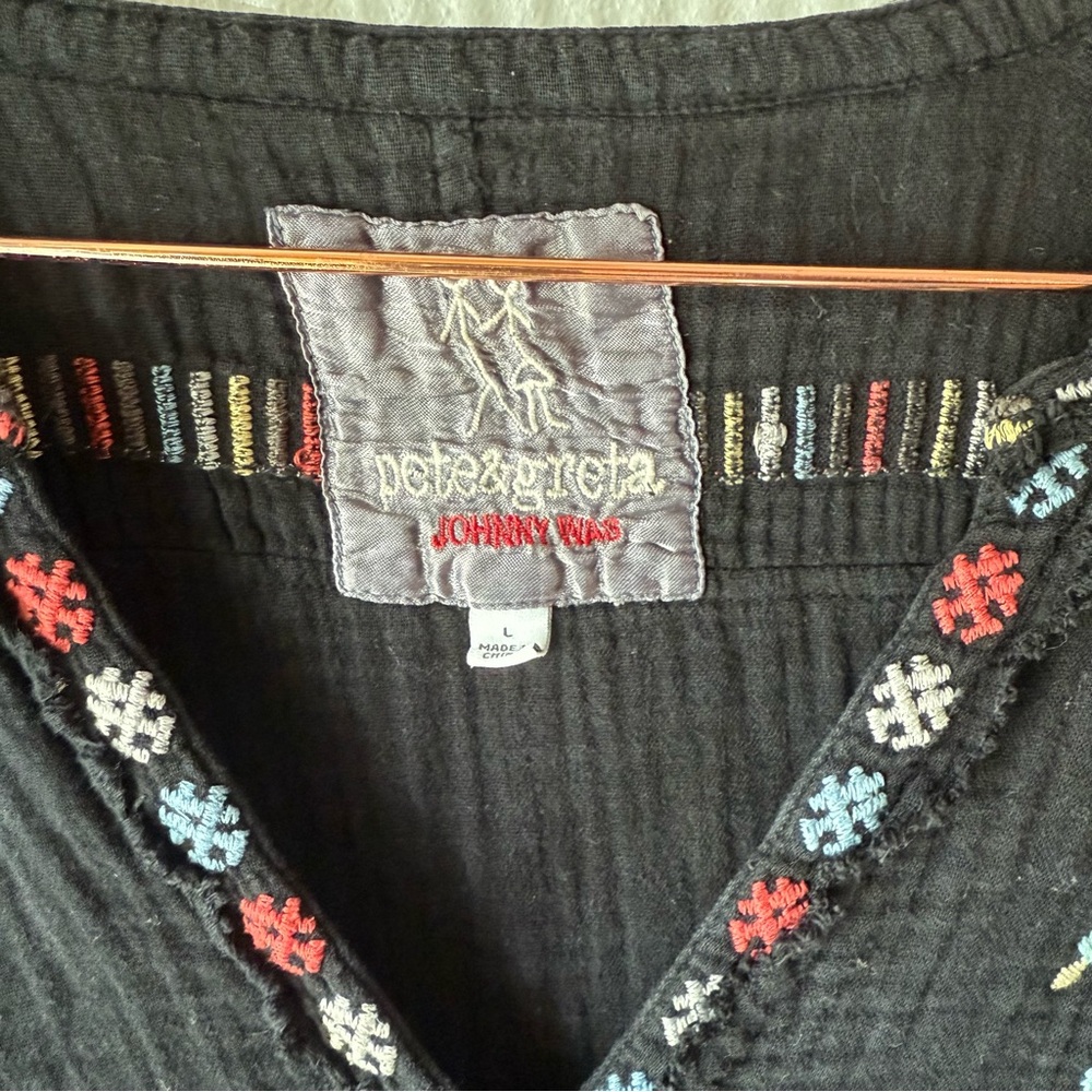 Pete & Greta Johnny Was Blouse with Pockets Southwest Embroidery - Picture 4 of 6
